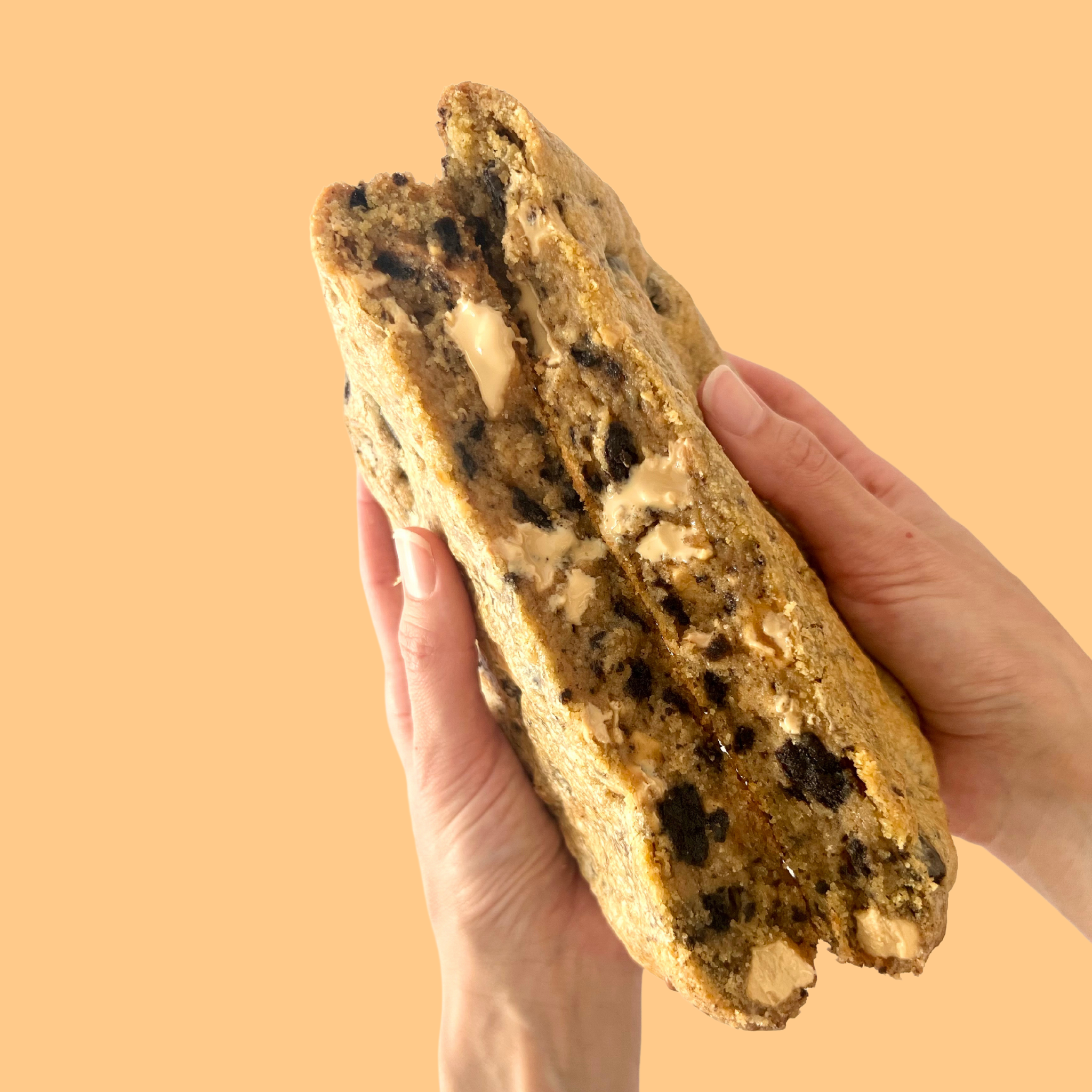 1 KG COOKIE - CARAMILK COOKIES & CREAM
